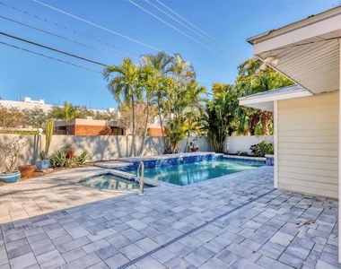 1792 Floyd Street - Photo Thumbnail 25