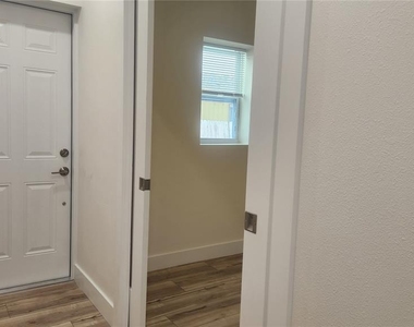 2117 5th Street - Photo Thumbnail 22
