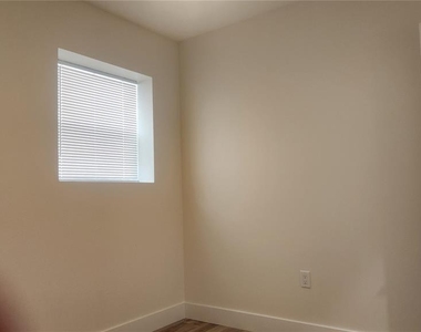 2117 5th Street - Photo Thumbnail 25