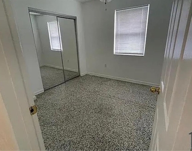 21499 Glendale Avenue - Photo Thumbnail 3