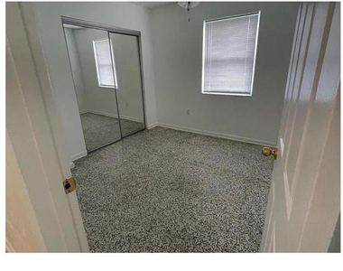 21499 Glendale Avenue - Photo Thumbnail 7