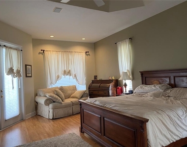 8758 Wild Dunes Drive - Photo Thumbnail 11