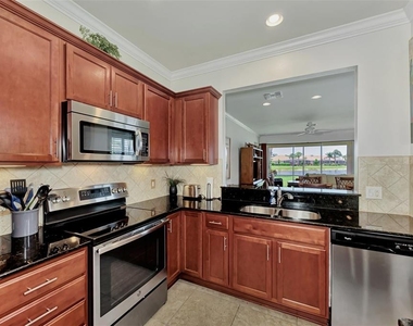 19191 Lappacio Street - Photo Thumbnail 11
