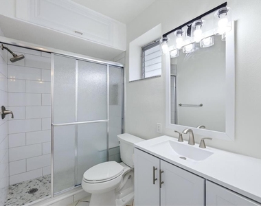 769 John Ringling Boulevard - Photo Thumbnail 19