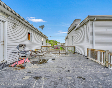 108 E Market Street - Photo Thumbnail 15