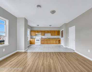 114 E Market Street - Photo Thumbnail 3