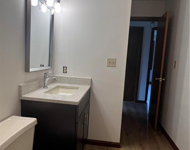 1532 N New Street - Photo Thumbnail 4