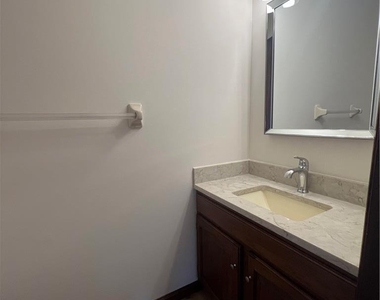 1532 N New Street - Photo Thumbnail 7