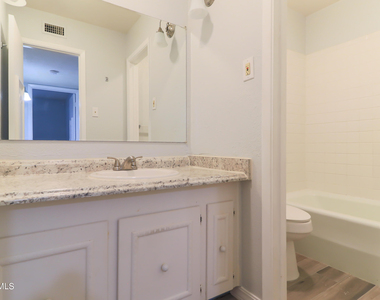 4800 N Stanton Street - Photo Thumbnail 16
