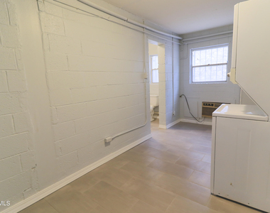 4800 N Stanton Street - Photo Thumbnail 18