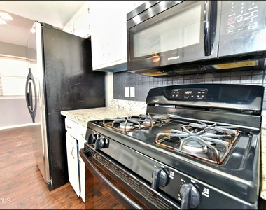 11051 Rockdale - Photo Thumbnail 18