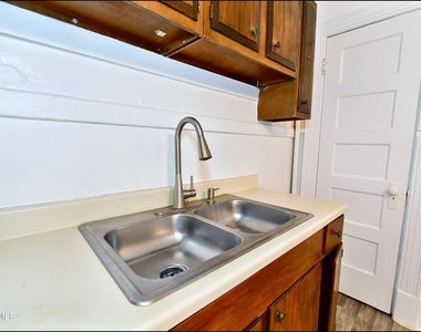 612 E Nevada Avenue - Photo Thumbnail 19