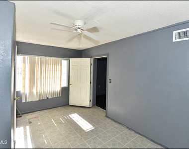 4425 La Luz Avenue - Photo Thumbnail 20