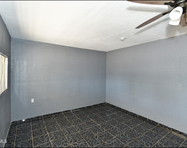 4425 La Luz Avenue - Photo Thumbnail 5