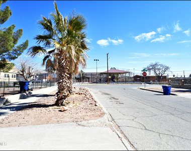 4425 La Luz Avenue - Photo Thumbnail 42