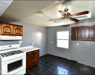 4425 La Luz Avenue - Photo Thumbnail 13