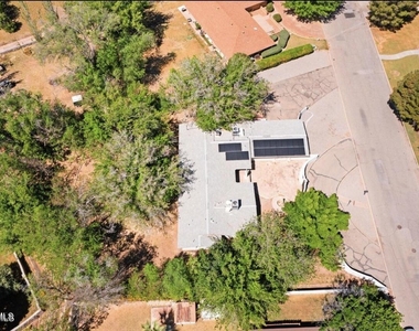 5233 White Oak Drive - Photo Thumbnail 3