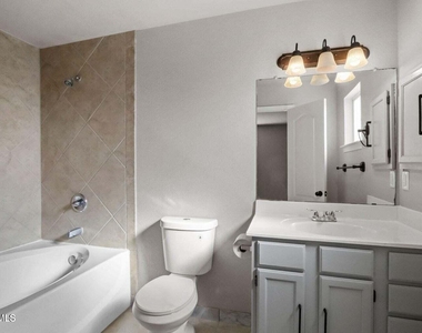 804 Desert Cactus Drive - Photo Thumbnail 16