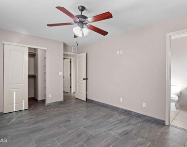 804 Desert Cactus Drive - Photo Thumbnail 15