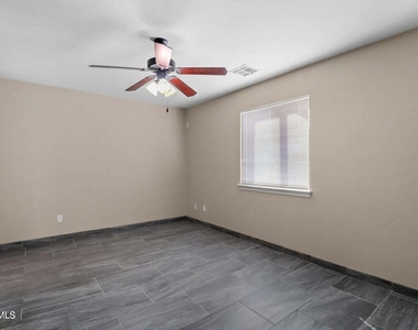 804 Desert Cactus Drive - Photo Thumbnail 14