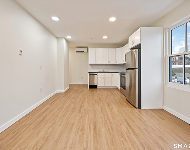 1355 Main Street - Photo Thumbnail 11