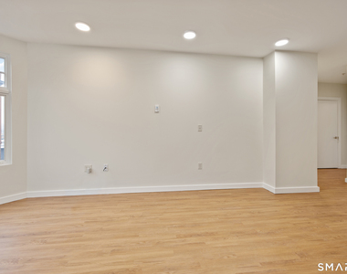 1355 Main Street - Photo Thumbnail 13