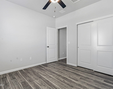 6070 Zinc Hill Street - Photo Thumbnail 17