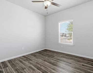 6070 Zinc Hill Street - Photo Thumbnail 16