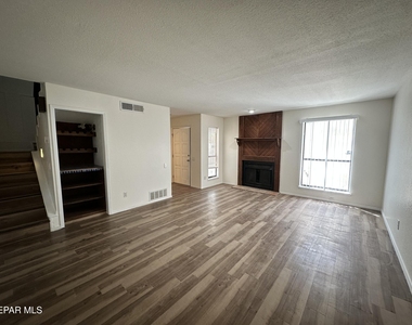 336 Villa Canto Street - Photo Thumbnail 3