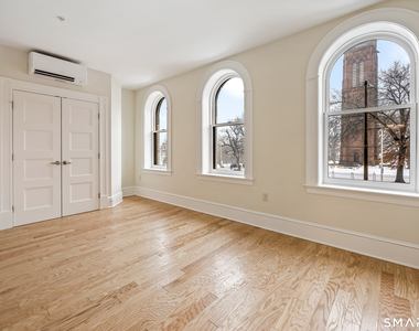 1355 Main Street - Photo Thumbnail 5