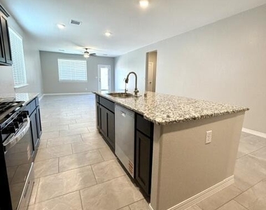 12836 Carefree Avenue - Photo Thumbnail 13