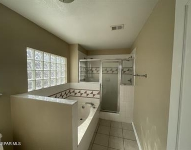 12500 Setting Sun Drive - Photo Thumbnail 7