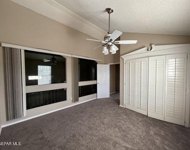 12500 Setting Sun Drive - Photo Thumbnail 11