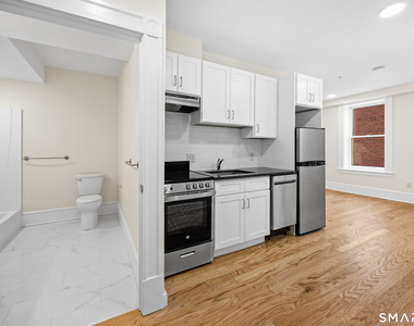 1355 Main Street - Photo Thumbnail 2