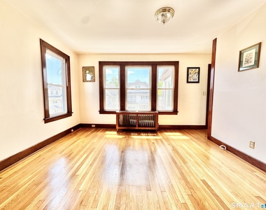 60 Westfield Avenue - Photo Thumbnail 4