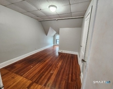 130 Bradley Avenue - Photo Thumbnail 7