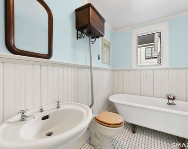 7 Old Mill Road - Photo Thumbnail 8