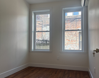 364 Legion Street - Photo Thumbnail 6