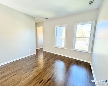 126 Burroughs Street - Photo Thumbnail 2