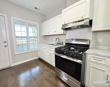 126 Burroughs Street - Photo Thumbnail 4