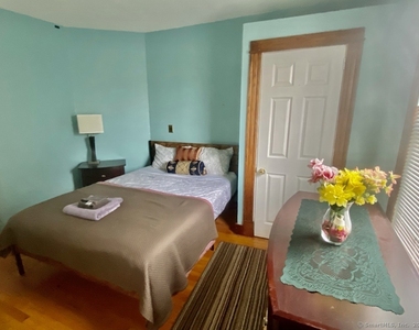 49-51 Brownell Avenue - Photo Thumbnail 7