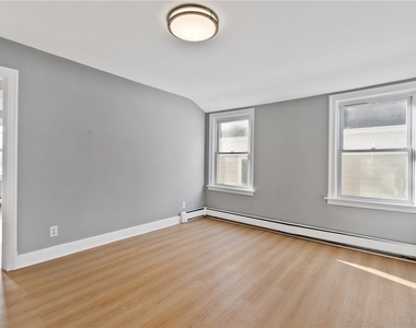 1508 Rockland Ave - Photo Thumbnail 2