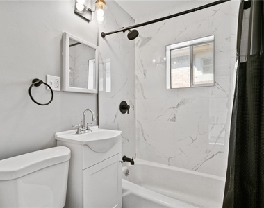 1508 Rockland Ave - Photo Thumbnail 8
