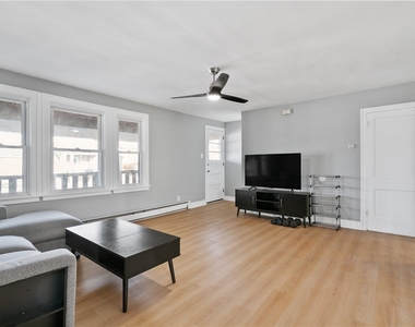 1508 Rockland Ave - Photo Thumbnail 5