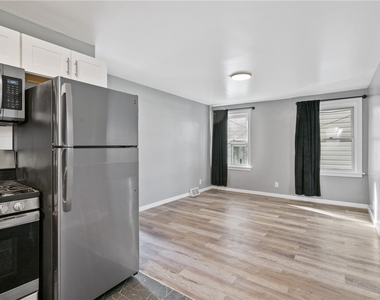 1508 Rockland Ave - Photo Thumbnail 8
