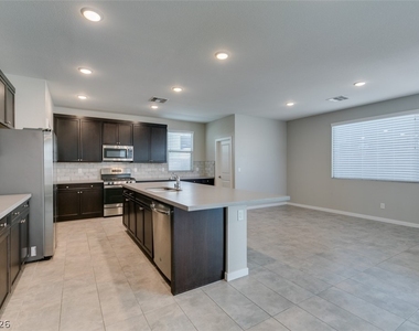 520 Founders Creek Avenue - Photo Thumbnail 23