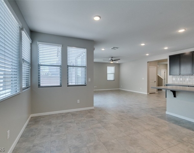 520 Founders Creek Avenue - Photo Thumbnail 16