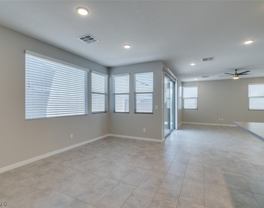 520 Founders Creek Avenue - Photo Thumbnail 15