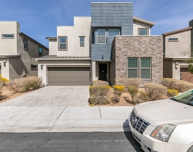 520 Founders Creek Avenue - Photo Thumbnail 2