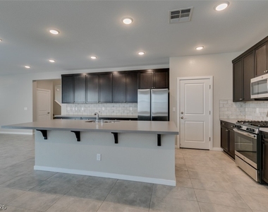 520 Founders Creek Avenue - Photo Thumbnail 19